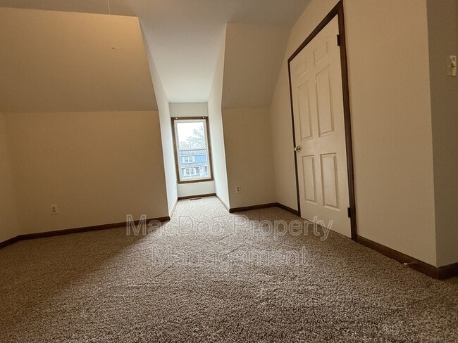 Building Photo - 10717 S Jamie Pl