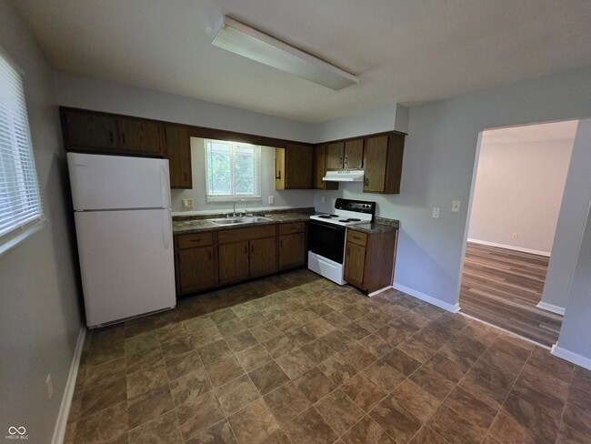 Building Photo - 1256 N Ridgeview Dr