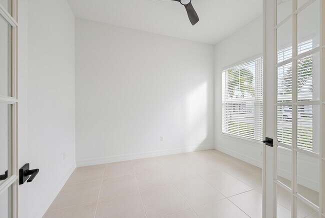 Building Photo - 10720 Northbrook Cir