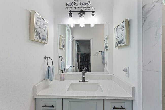 Building Photo - 5607 Bacher St