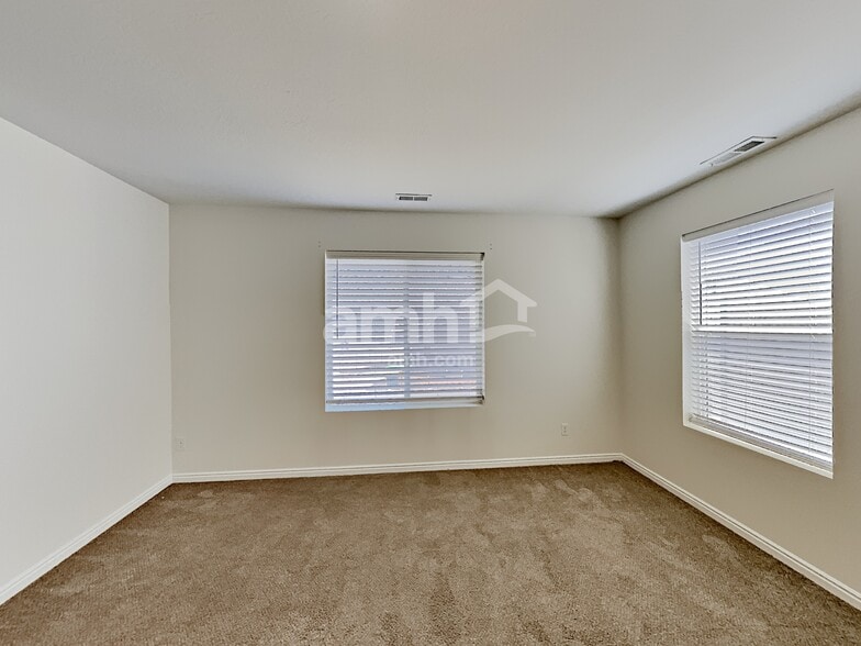 Building Photo - 3792 Tumwater W Dr