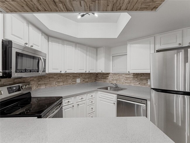 Building Photo - 8343 Lake Dr