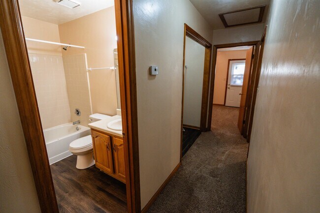 Building Photo - 1224 Brafforton Dr