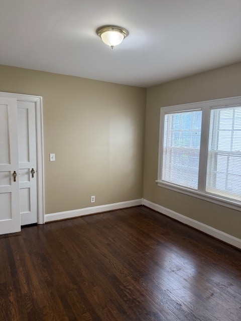 Building Photo - Charming cottage like home in wedgewood-ho...