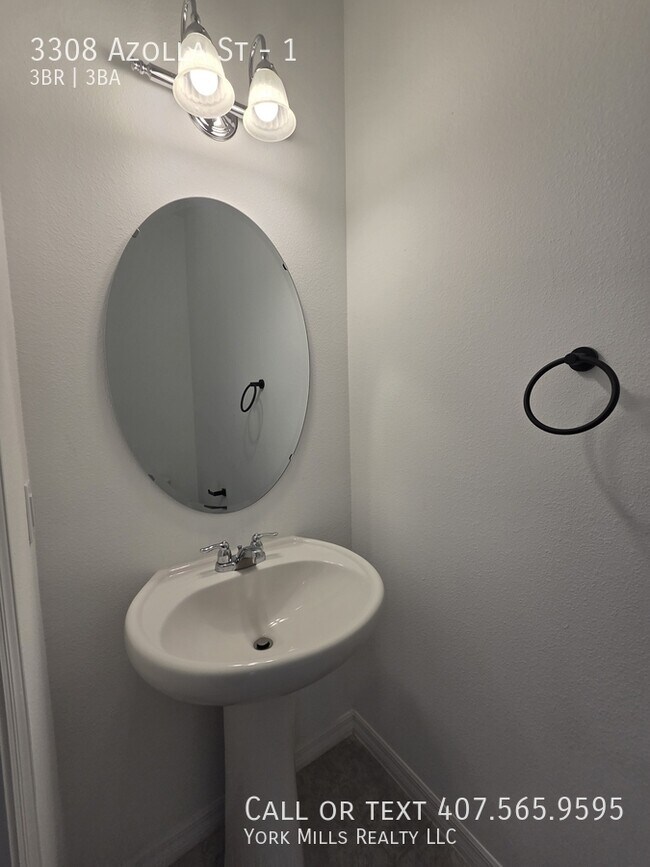 Building Photo - 3308 Azolla St