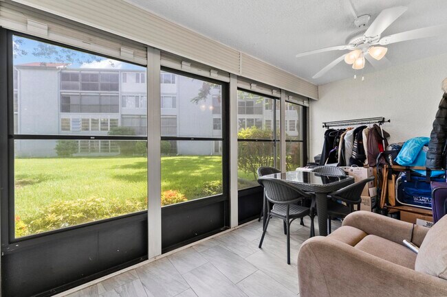 Building Photo - 6650 S Oriole Blvd
