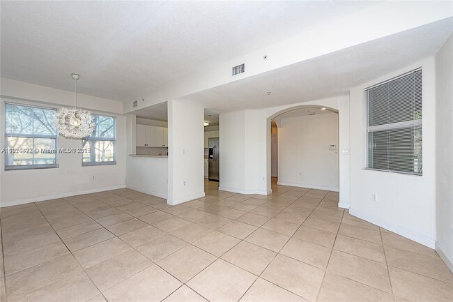 Building Photo - 10901 NW 83rd St