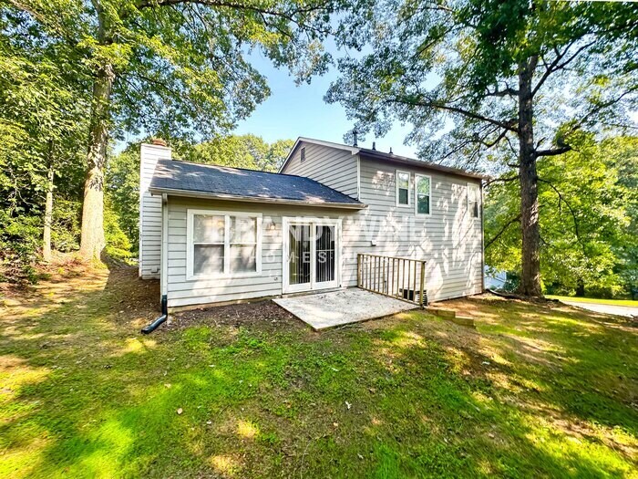 Building Photo - 5565 La Fleur Trail