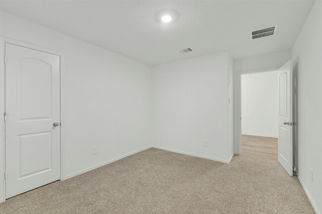 Building Photo - 14980 Timber Pnes Dr