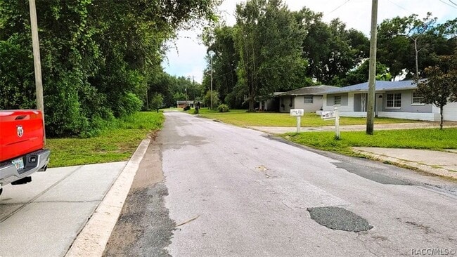 Building Photo - 732 Sinclair Terrace