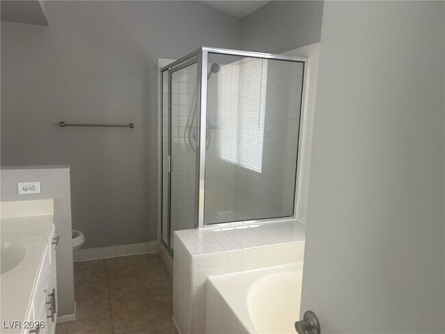 Building Photo - 948 Chaps Cir