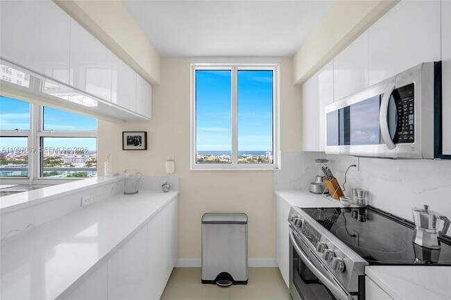 Building Photo - 650 West Ave