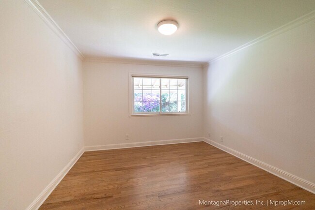 Building Photo - Remodeled single story Willow Glen home wi...