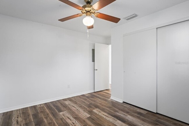 Building Photo - 6634 Hickorywood Ln