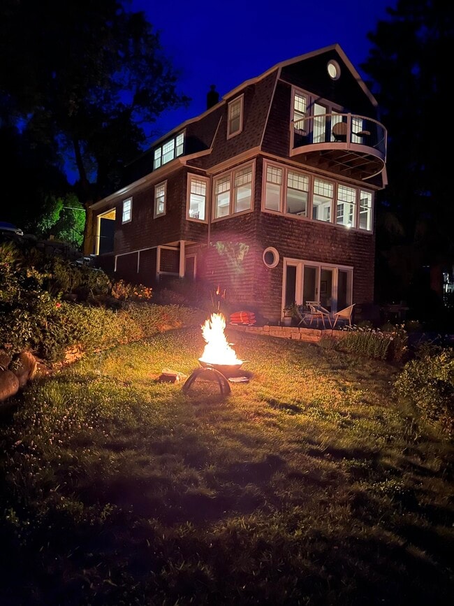 Building Photo - 148 Whipple Rd