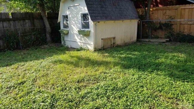 Building Photo - 4170 Capri Dr