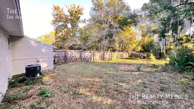 Building Photo - 12347 Antonio Cir