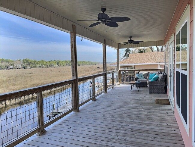 Building Photo - Fully furnished 2-bedroom house on the bayou