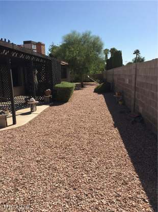 Building Photo - 1851 Rockledge Dr