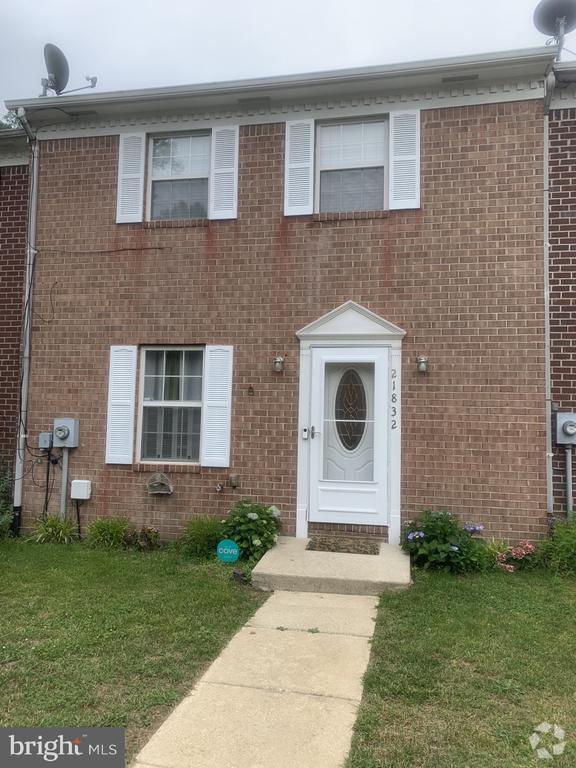 Building Photo - 21832 Ronald Dr