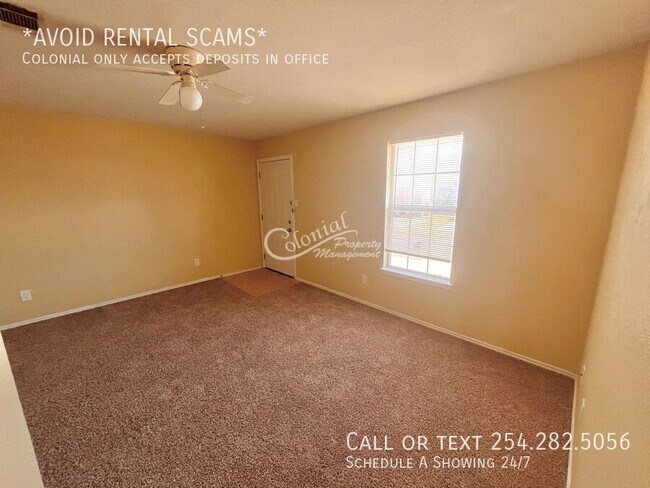 Building Photo - 1703 Benttree Dr