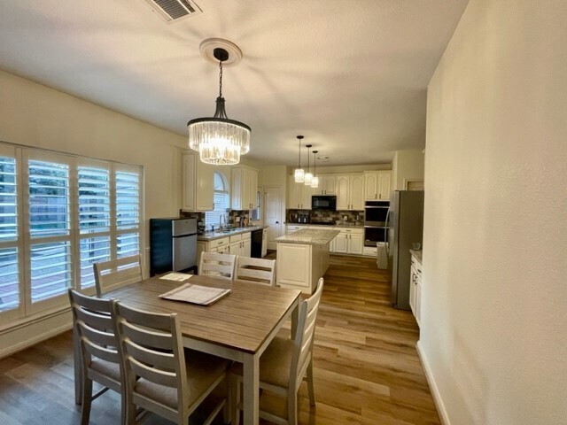 Building Photo - 3602 Garrettsville Dr