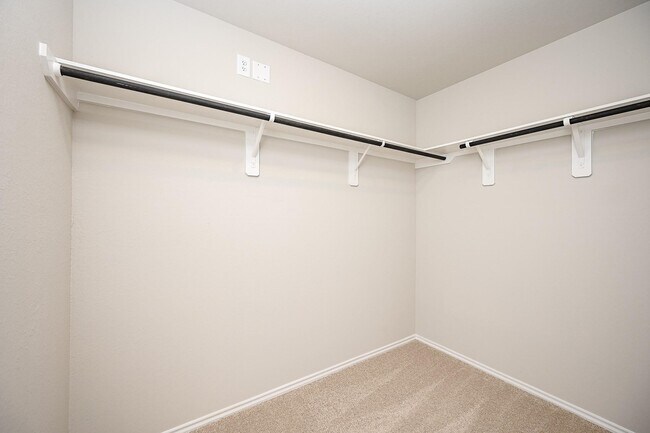 Building Photo - 21306 Northern Light Dr