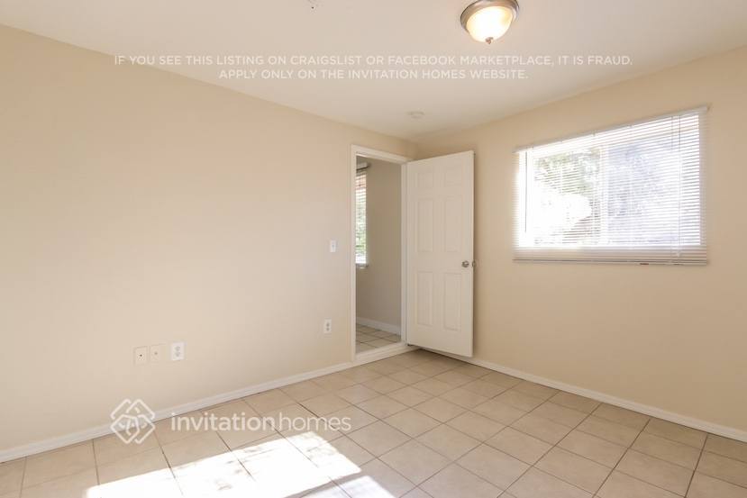 Building Photo - 2964 N 53rd Dr