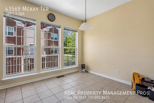 Building Photo - 43569 McKay Terrace