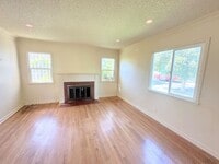 Building Photo - Peaceful Living in Mar Vista Home w/ Spacious Backyard!