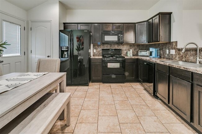 Building Photo - 8509 SW 49th Cir