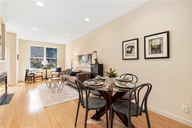 Building Photo - Must See Beautiful Townhome with option to...