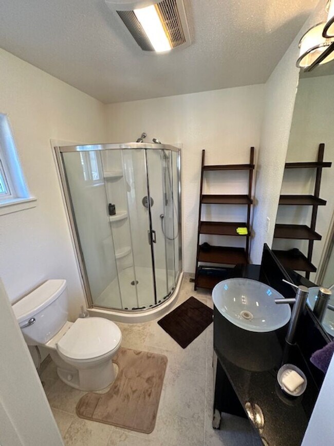 Building Photo - Large and lovely 3Bd home in the Tahoe Keys!! Call me today to view!