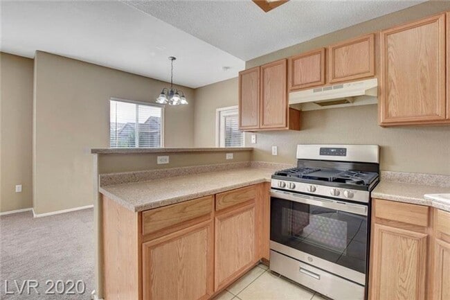 Building Photo - 2 Bedroom Condo