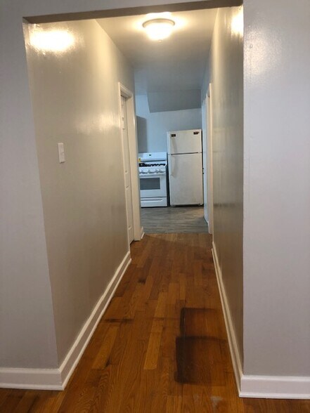 Building Photo - 2901 W 38th St