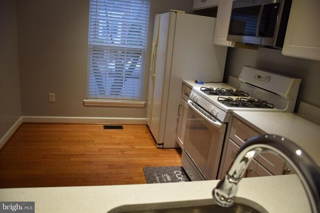 Building Photo - 204 Poplar Spring Rd