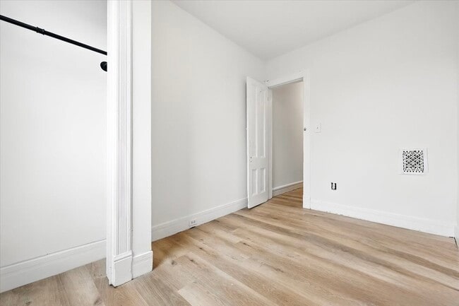 Building Photo - 434 Fairmount Ave