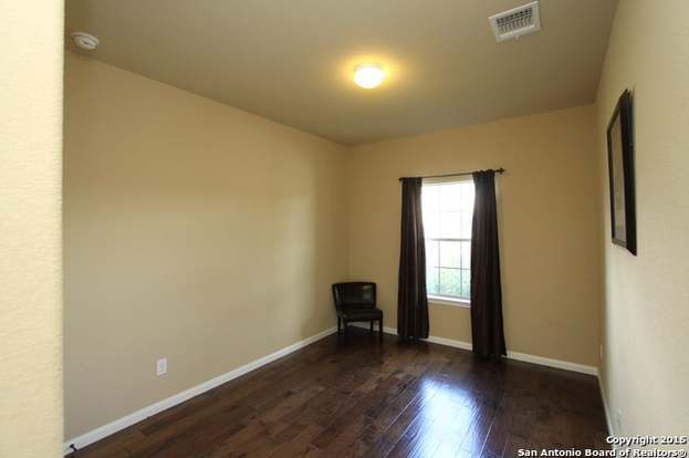 Building Photo - 398 Pecan Meadows