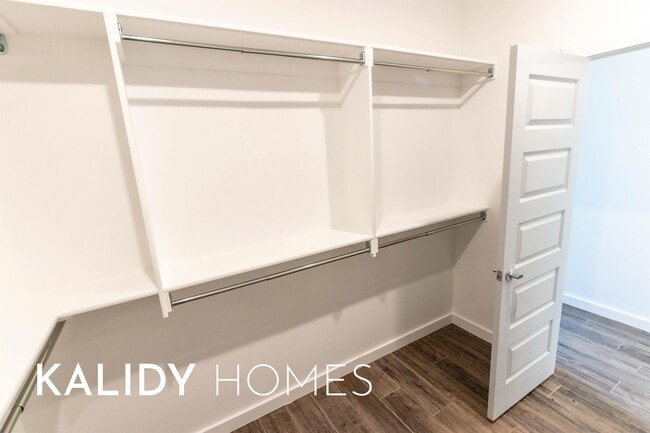 Building Photo - 1679 Kalidy Dr