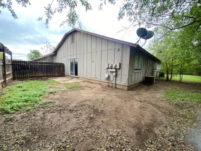 Building Photo - 1909 Prairie Knoll Ct