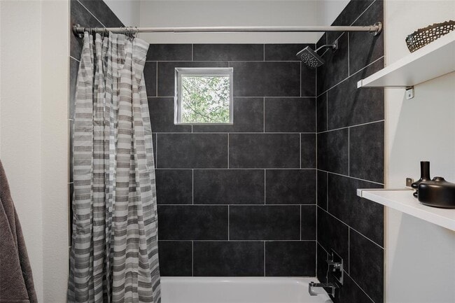 Building Photo - 1205 McKinley Ave