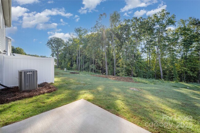 Building Photo - 5110 Hyrule Dr