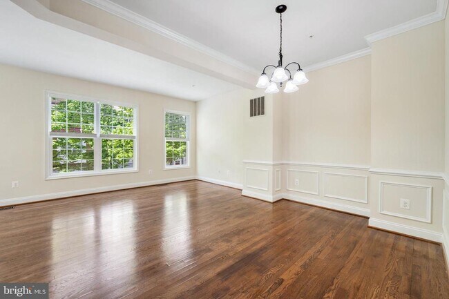 Building Photo - 8341 Broderick Cir