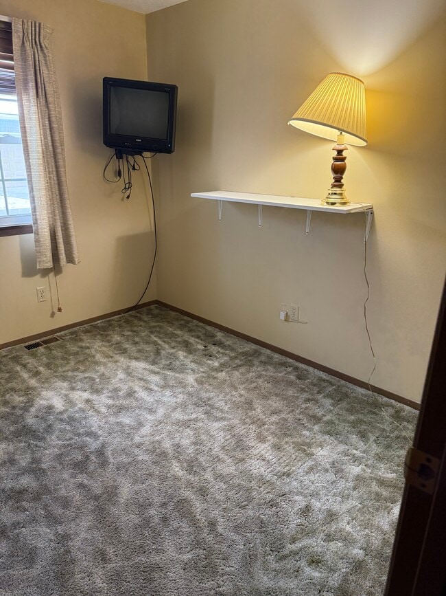 Building Photo - 168 Lyre-Bird Ln