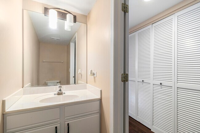 Building Photo - 3854 Cheryl Ct