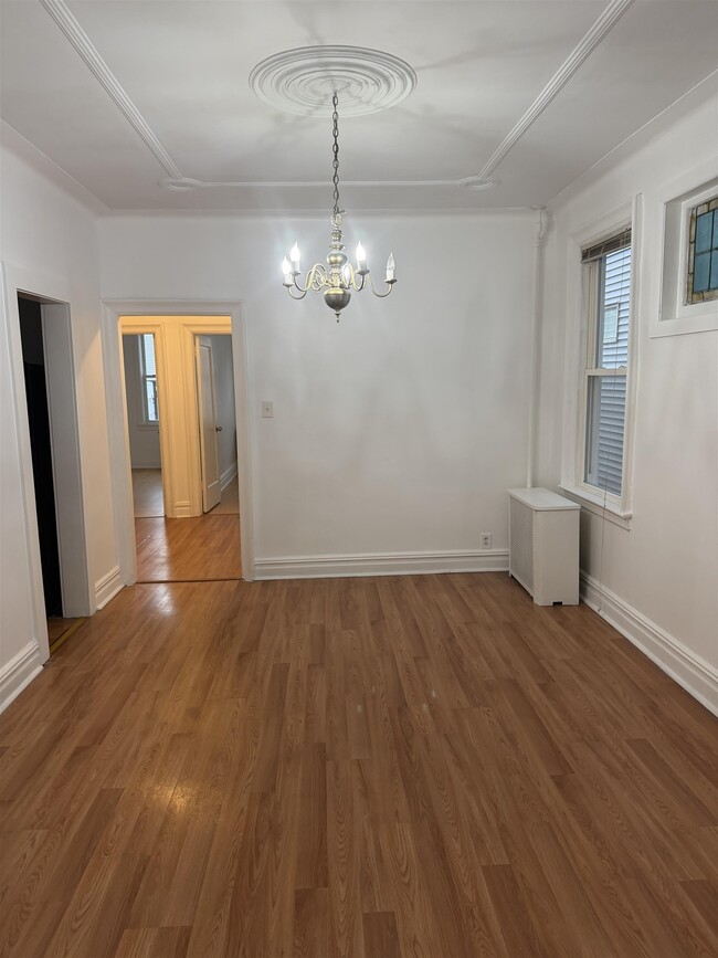 Building Photo - 187 W 48th St