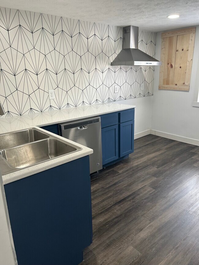 Building Photo - 1411 English Ave