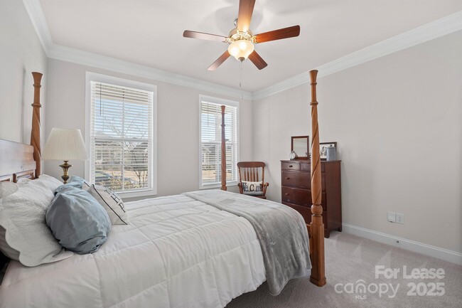 Building Photo - 758 Latrobe Dr