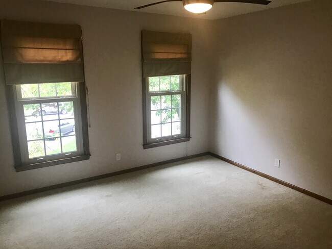 Building Photo - {15031} Charming Two Story Home + Huge, Fenced Yard + Cul de Sac