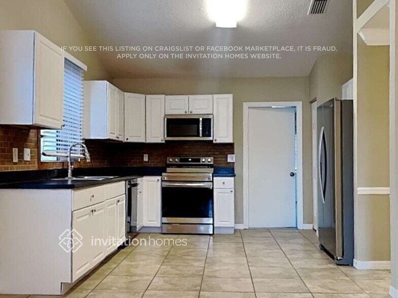 Building Photo - 2255 Harbor Pointe Pl